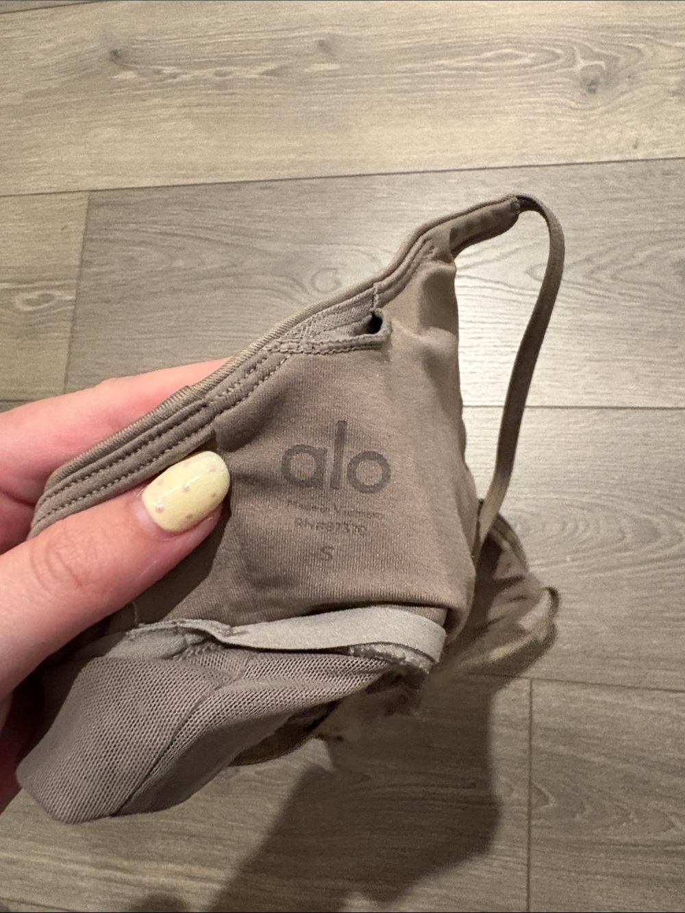 ALO Yoga Gravel Tan Brown Mesh Strappy Sports Bra Size Small - Picture 4 of 4